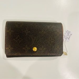 LOUIS VUITTON Monogram Porte-Monnaie Wallet